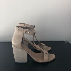 Vince Nude Simple Sandals